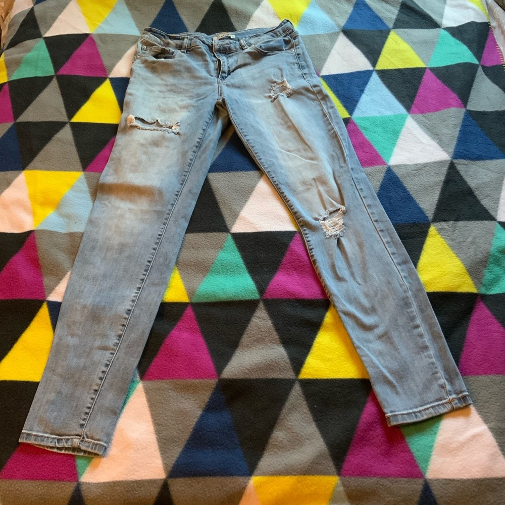 Stylish Ripped Jeans